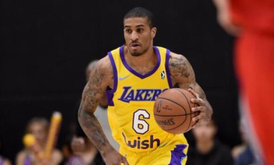 相差无几的 相差无几的