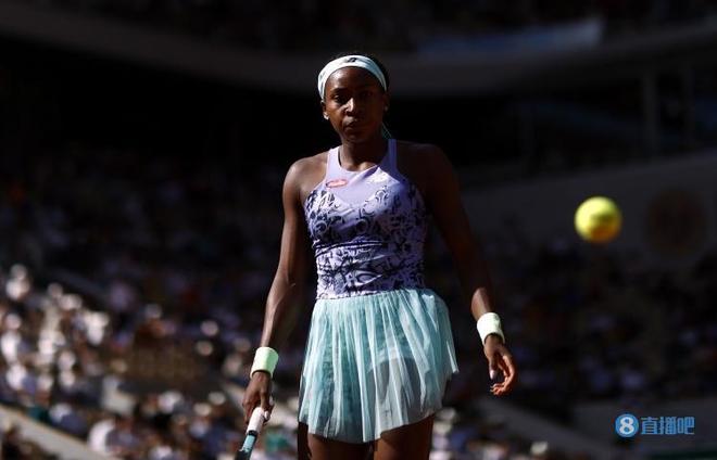 表现出色 表现出色