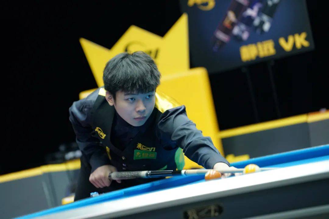 伸卡球的双 伸卡球的双